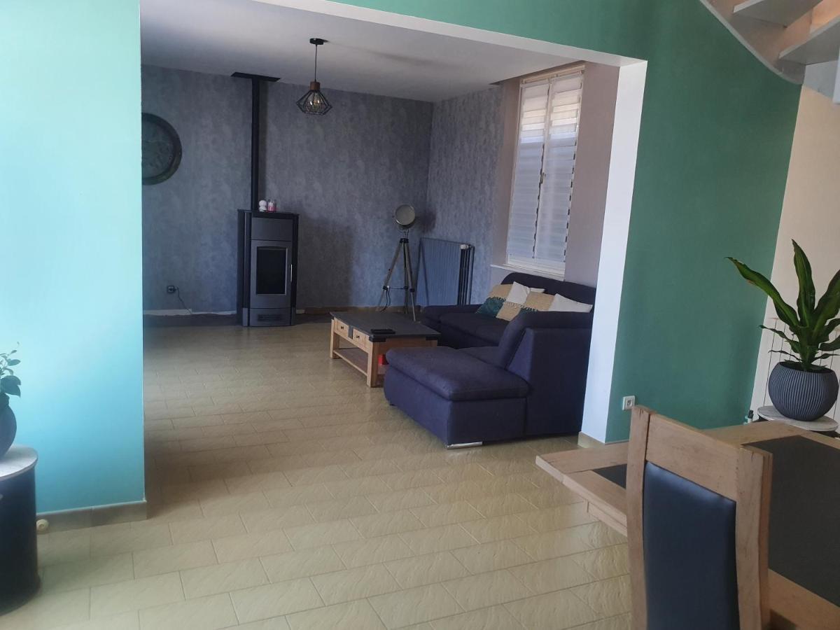 Maison A Colombages Norrois Luaran gambar
